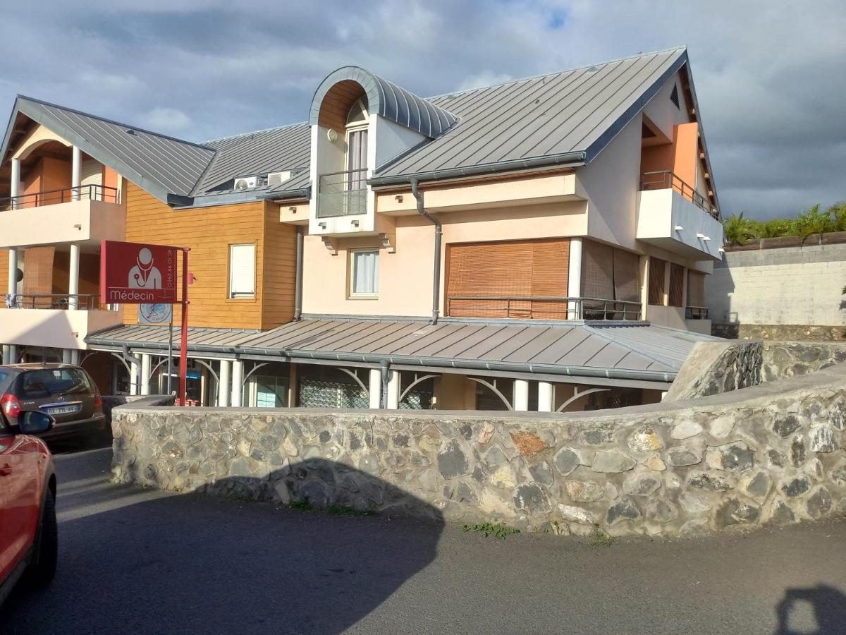Bel Appartement Avec Terrasse Proche Des Plages Saint-Gilles-les-Bains Exterior foto